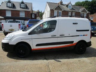 /photos/12380/772a6a59-0ba9-403a-b093-bd06a93d318c_i320x240.jpg